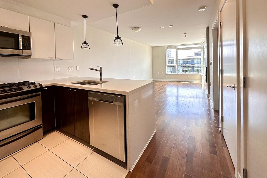 503 160 W 3rd Street North Vancouver, BC - 12