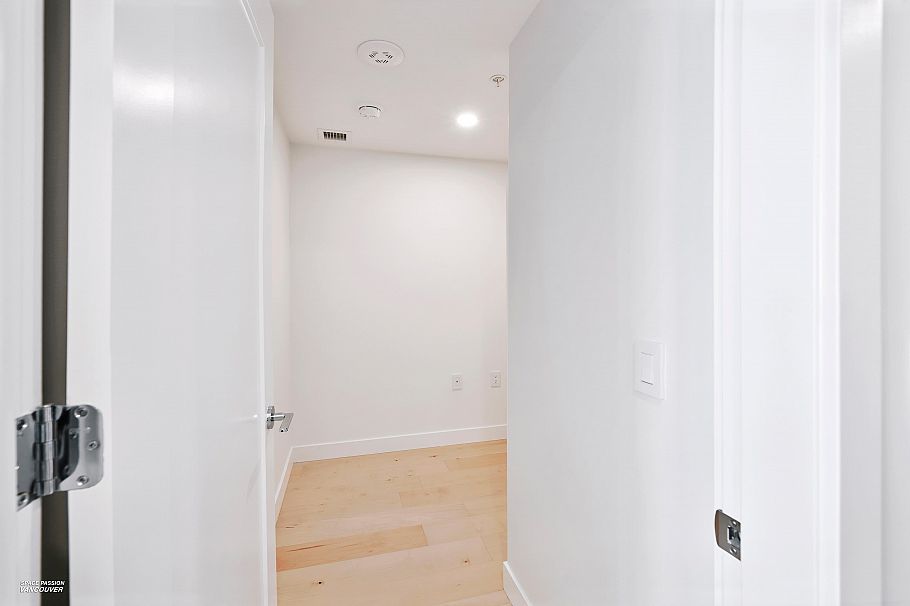807 135 E 13th Street Vancouver, BC - 6