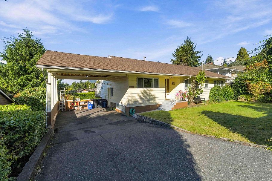 4243 Delbrook Avenue North Vancouver, BC - 3
