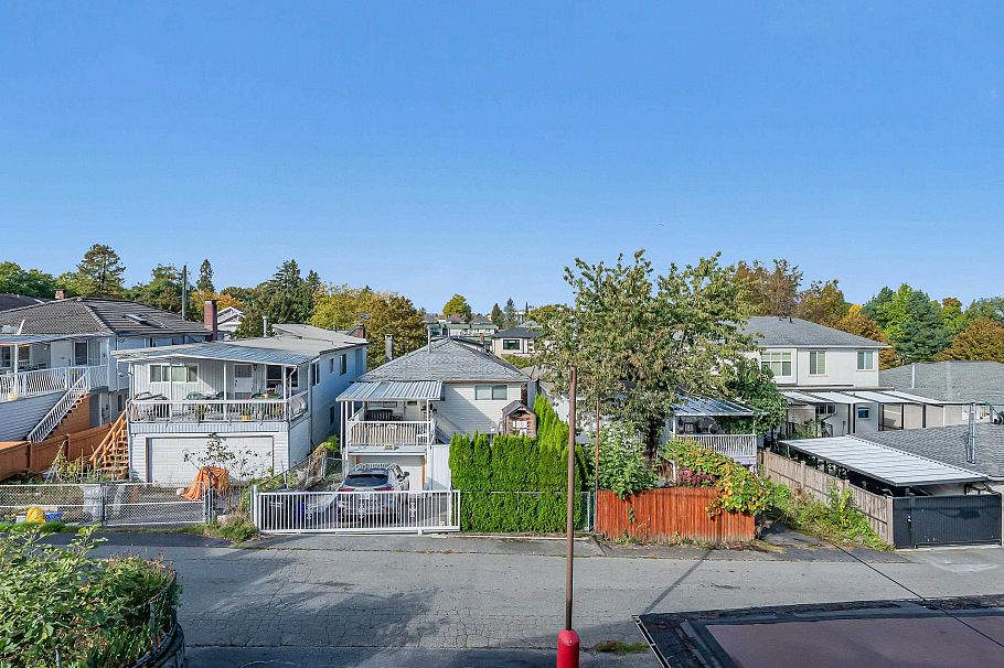 4195 Nanaimo Street Vancouver, BC - 17