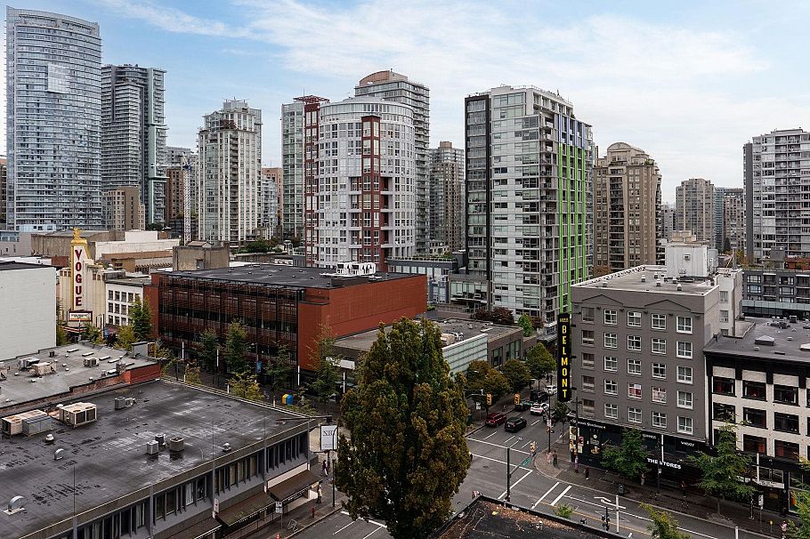 807 1010 Howe Street Vancouver, BC - 10