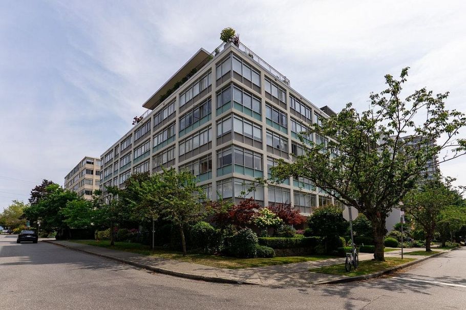 110 1975 Pendrell Street Vancouver, BC - 10