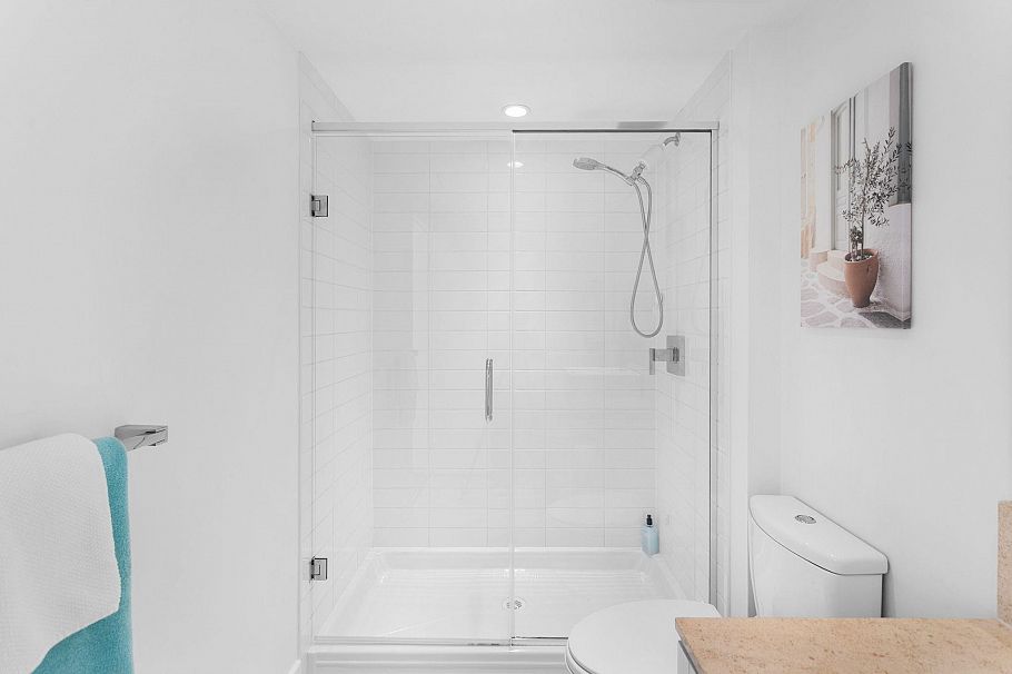 306 158 W 13th Street North Vancouver, BC - 24