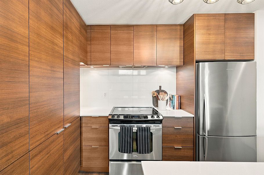 504 1677 Lloyd Avenue North Vancouver, BC - 13