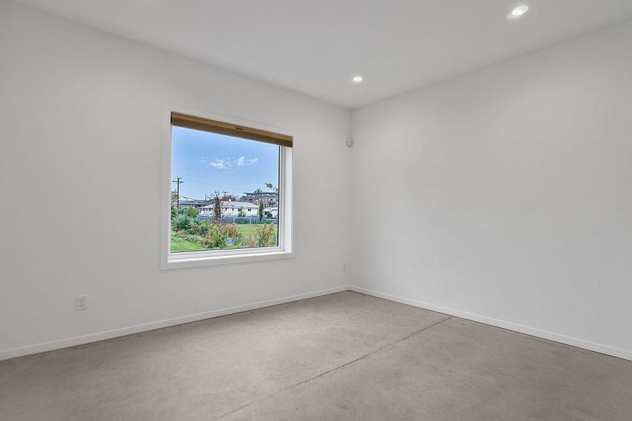 4136 Beatrice Street Vancouver, BC - 2