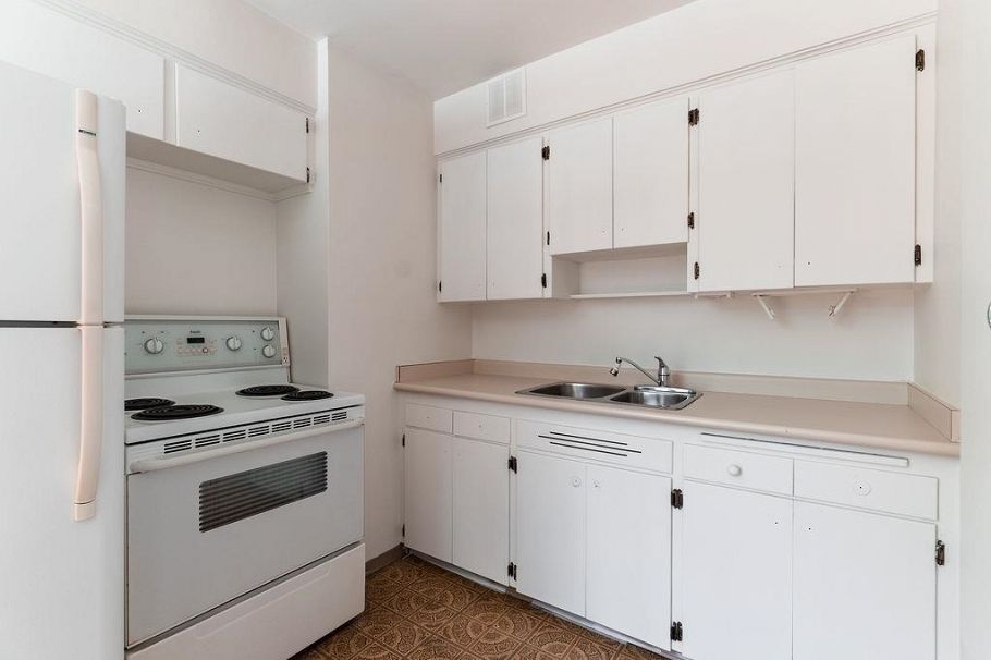 110 1975 Pendrell Street Vancouver, BC - 23