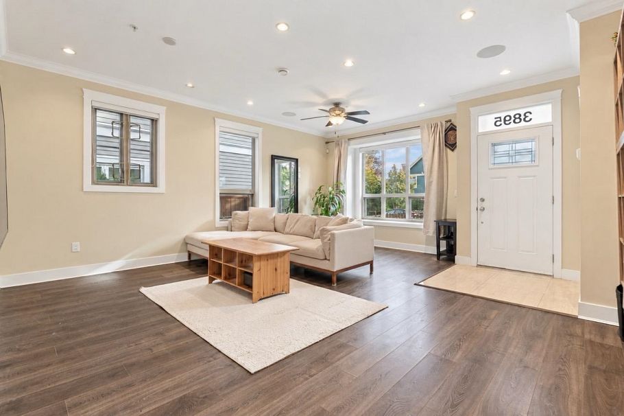 3895 Dumfries Street Vancouver, BC - 3