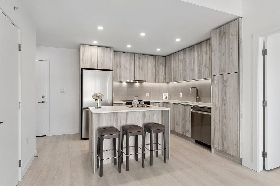 619 3594 Malsum Drive North Vancouver, BC - 9