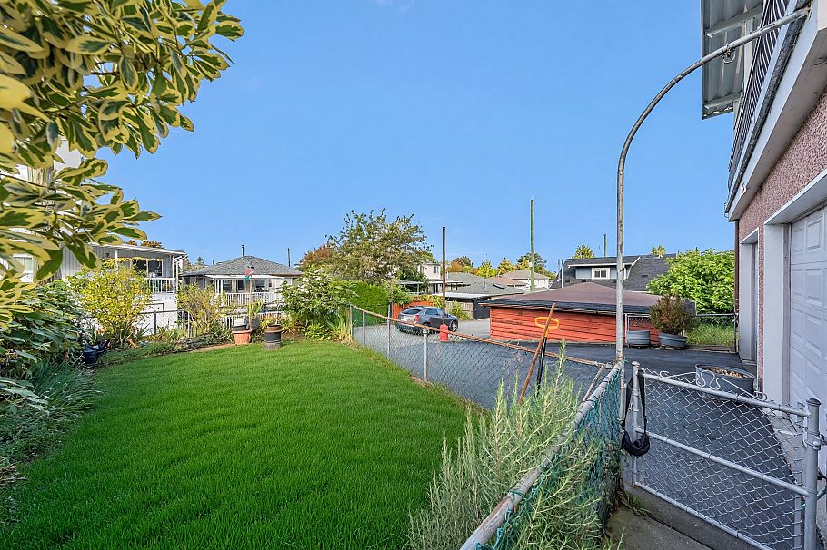 4195 Nanaimo Street Vancouver, BC - 37
