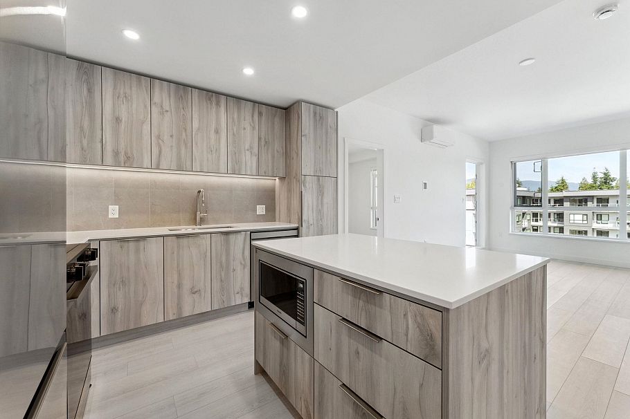 619 3594 Malsum Drive North Vancouver, BC - 21
