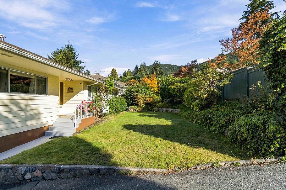 4243 Delbrook Avenue North Vancouver, BC - 4
