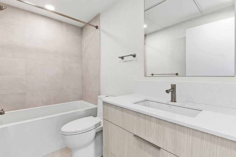 301 3590 W 39th Avenue Vancouver, BC - 17