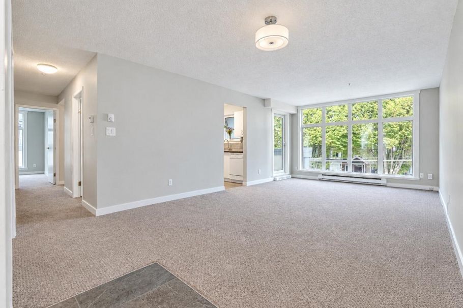 300 2533 Penticton Street Vancouver, BC - 4