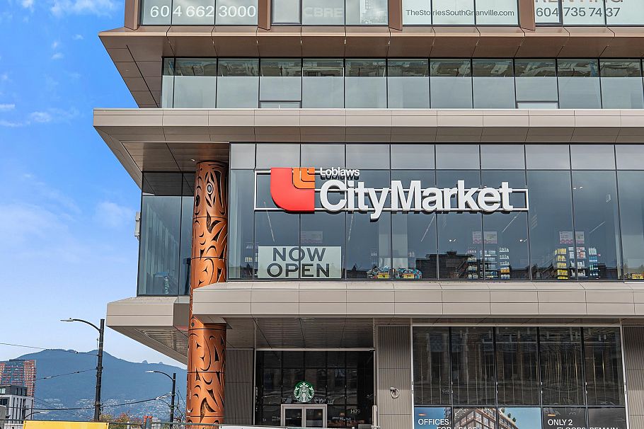1339 W 8th Avenue Vancouver, BC - 31