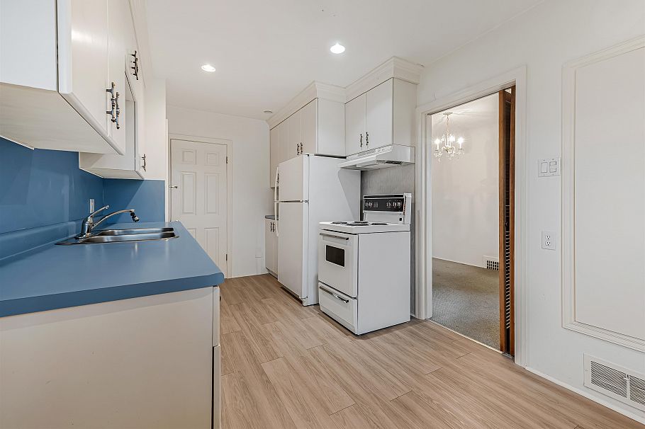3039 W 20th Avenue Vancouver, BC - 12