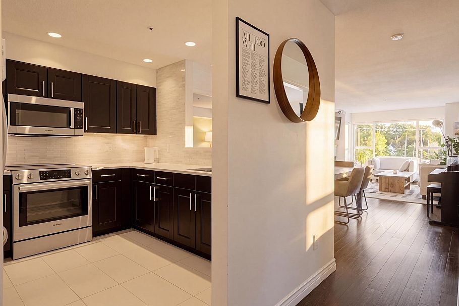 312 3480 Main Street Vancouver, BC - 5