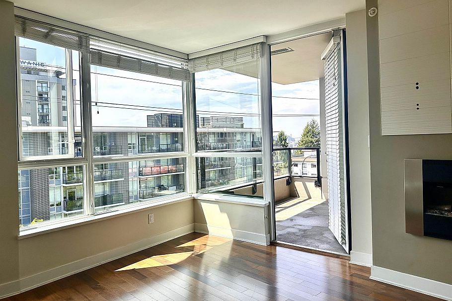503 160 W 3rd Street North Vancouver, BC - 6