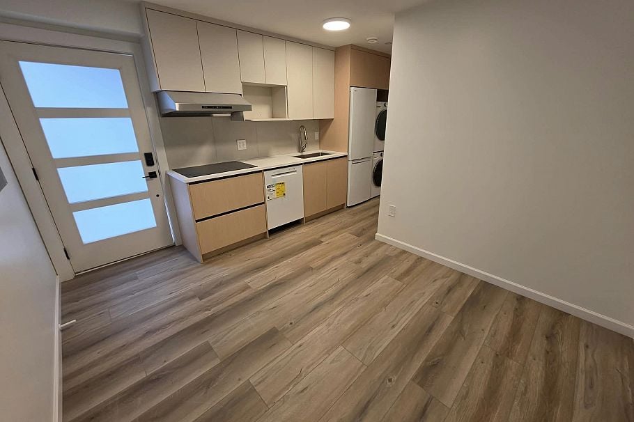 one bedroom basement-xx W 63 AVENUE, Vancouver BC V5X 2H6 Vancouver, BC - 1