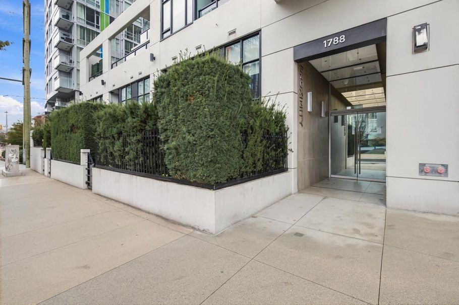 402 1788 Ontario Street Vancouver, BC - 32