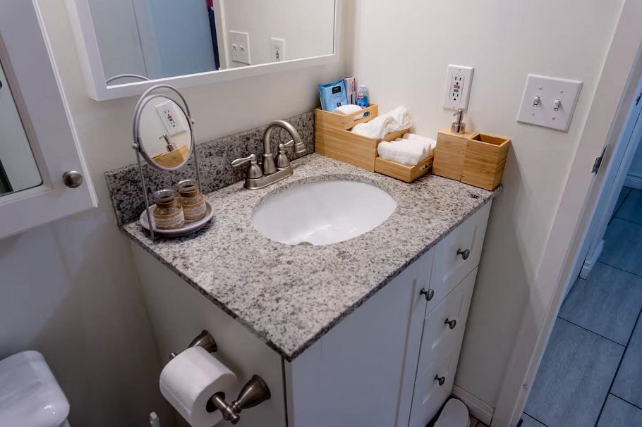 305 350 E 2nd Avenue Vancouver, BC - 22