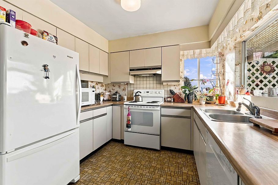 4243 Delbrook Avenue North Vancouver, BC - 8