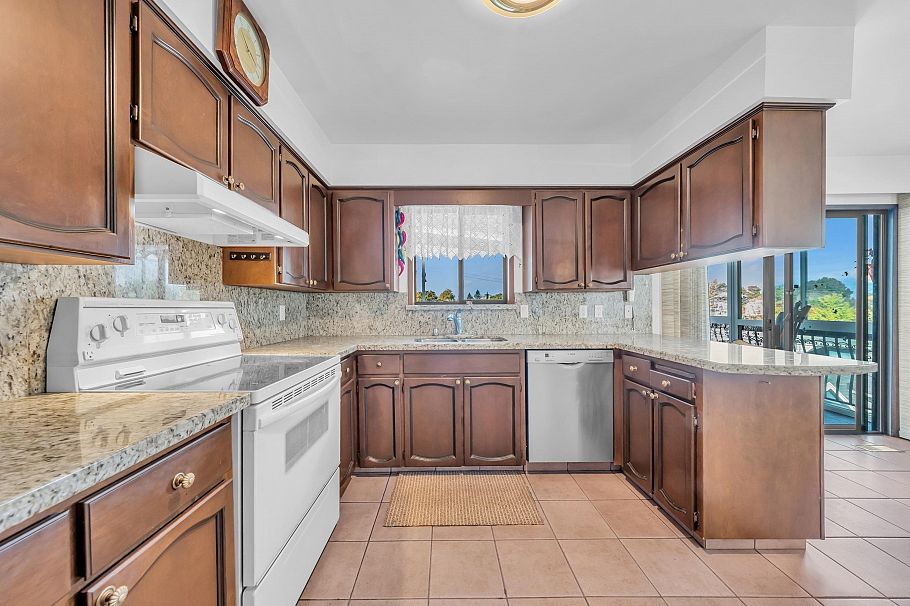 4195 Nanaimo Street Vancouver, BC - 7
