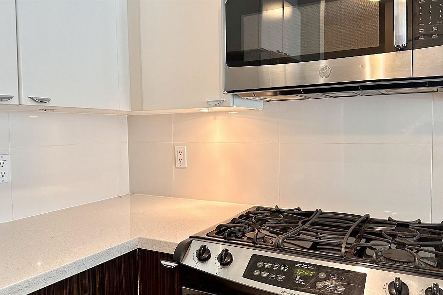 503 160 W 3rd Street North Vancouver, BC - 14