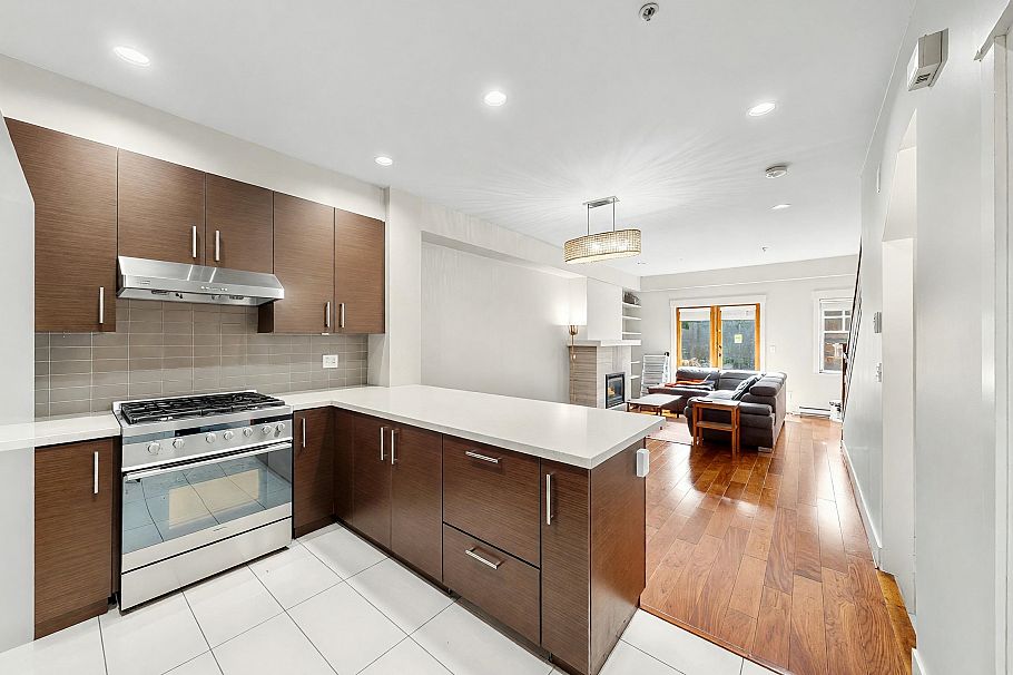 5978 Oak Street Vancouver, BC - 6