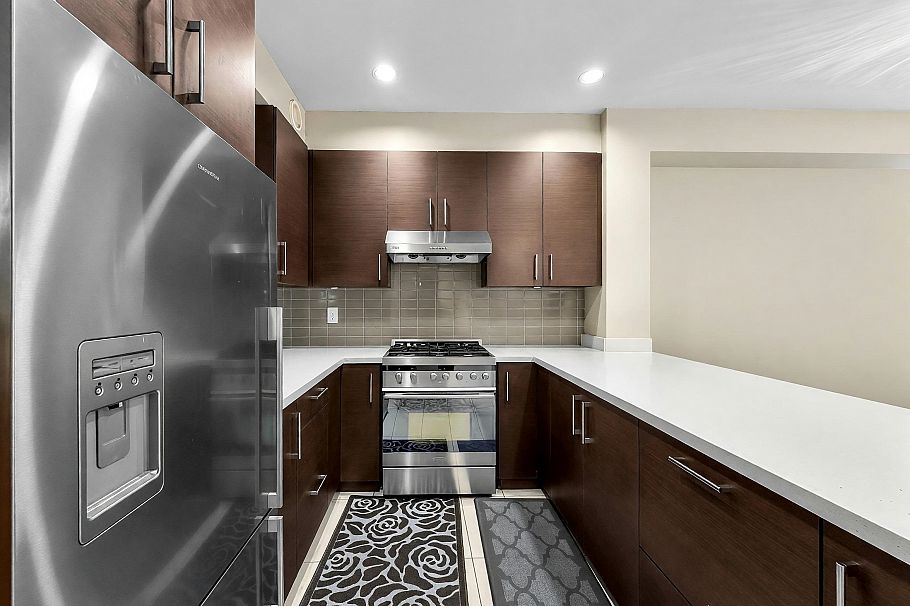 5978 Oak Street Vancouver, BC - 7