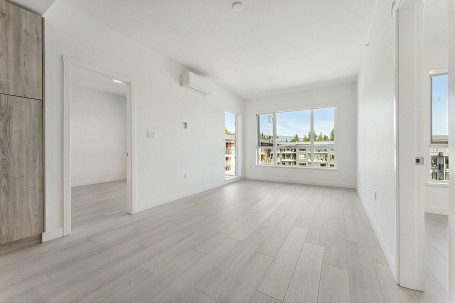 619 3594 Malsum Drive North Vancouver, BC - 12