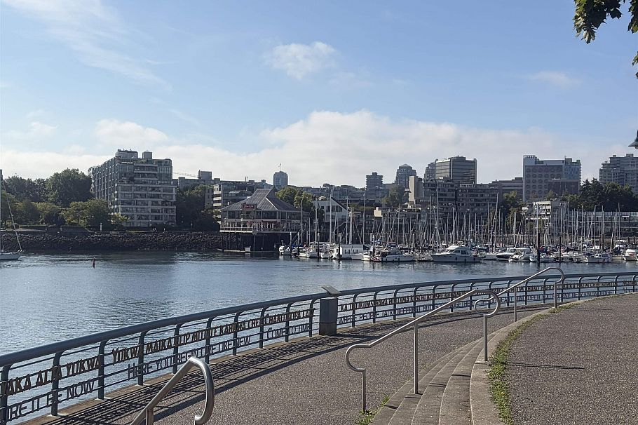 TH108 1288 Marinaside Crescent Vancouver, BC - 13