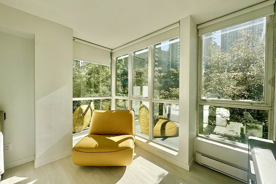 206 588 Broughton Street Vancouver, BC - 12