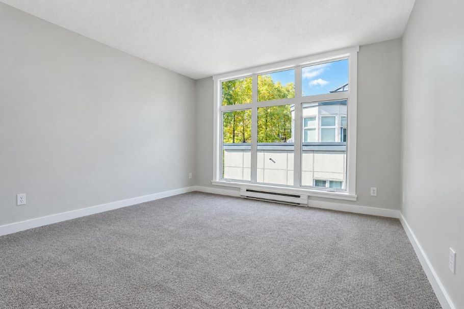 300 2533 Penticton Street Vancouver, BC - 25