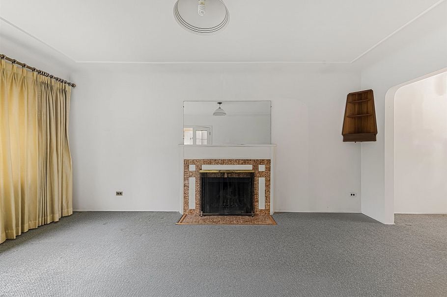 3039 W 20th Avenue Vancouver, BC - 5