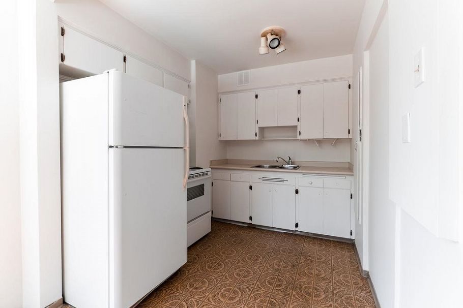 110 1975 Pendrell Street Vancouver, BC - 21