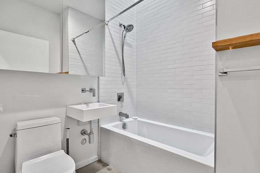 4136 Beatrice Street Vancouver, BC - 21