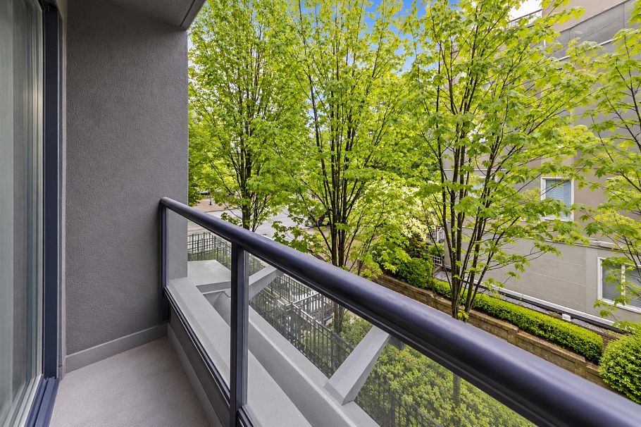 205 3438 Vanness Avenue Vancouver, BC - 9