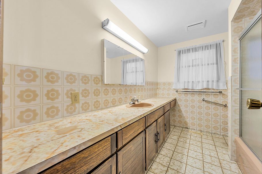 4195 Nanaimo Street Vancouver, BC - 25