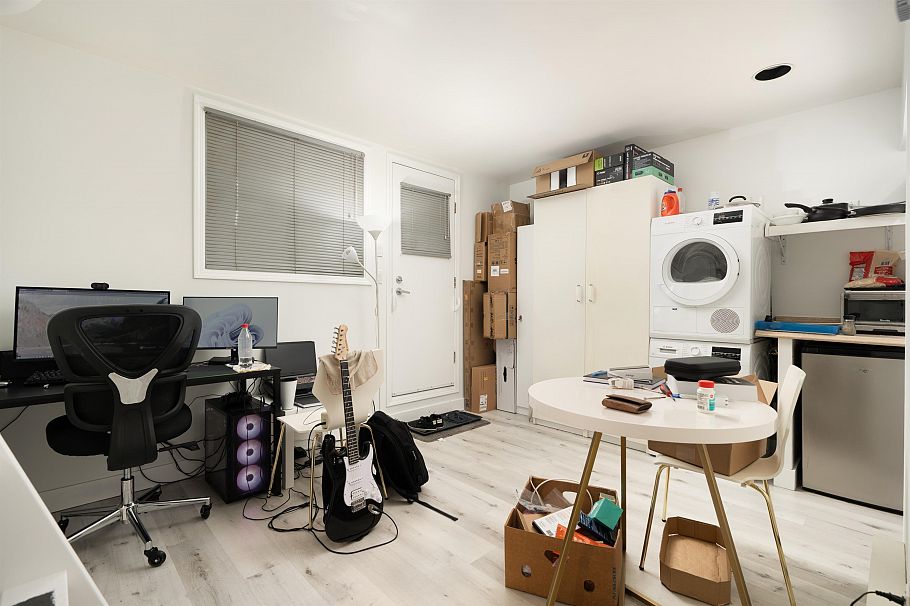 3328 W 30th Avenue Vancouver, BC - 27