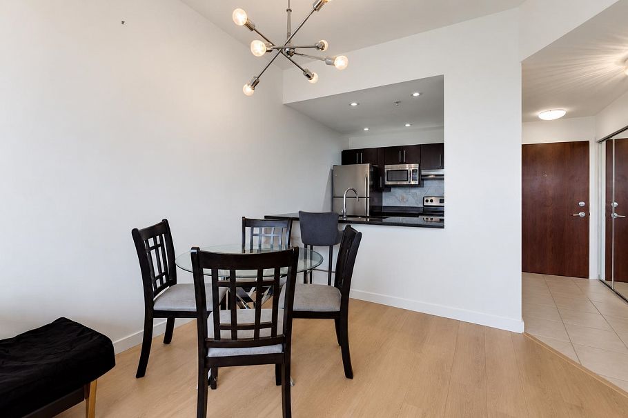807 1010 Howe Street Vancouver, BC - 6