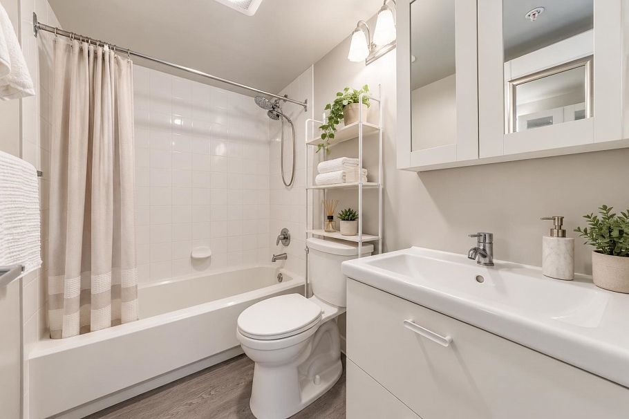 205 3438 Vanness Avenue Vancouver, BC - 21