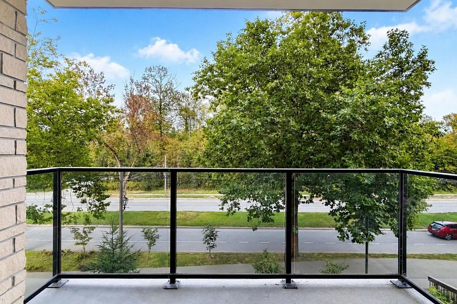 303 5410 Shortcut Road Vancouver, BC - 6