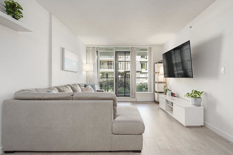 210 3168 Riverwalk Avenue Vancouver, BC - 5