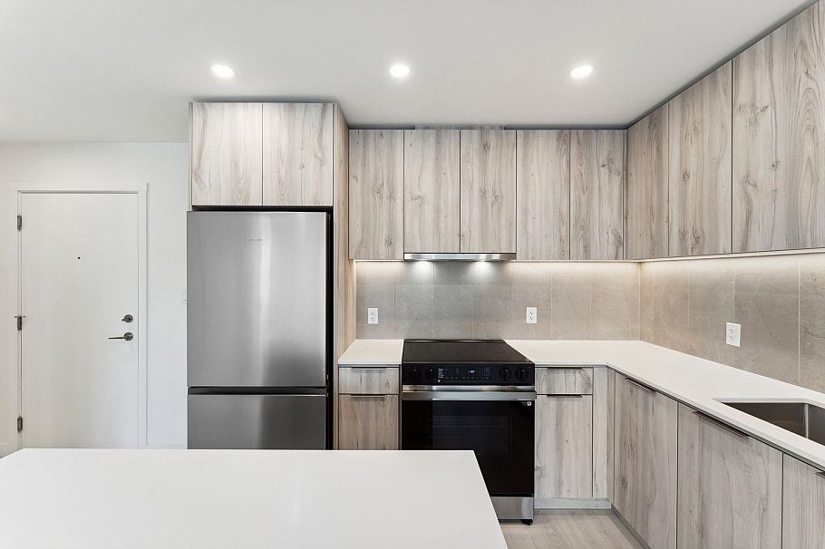 619 3594 Malsum Drive North Vancouver, BC - 18