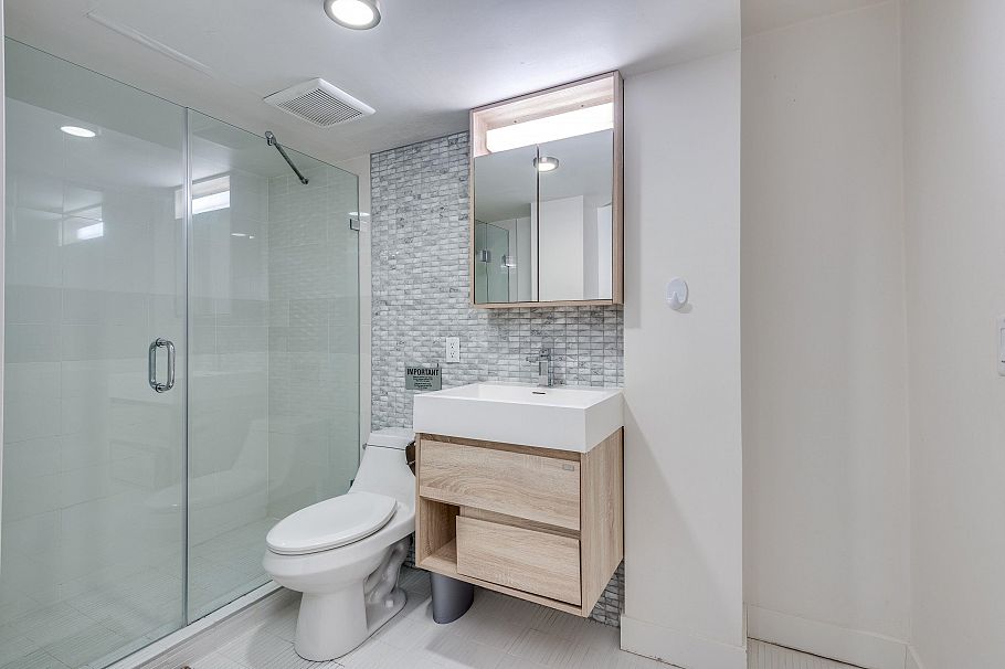 003 1425 HARO STREET, Vancouver BC V6G 1G2 Vancouver, BC - 12