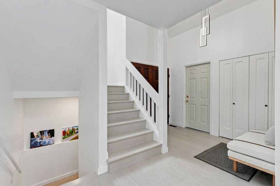 2045 Kirkstone Road North Vancouver, BC - 13