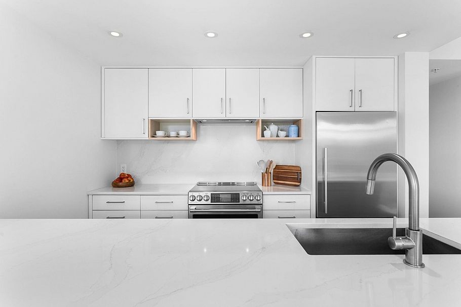 306 158 W 13th Street North Vancouver, BC - 5