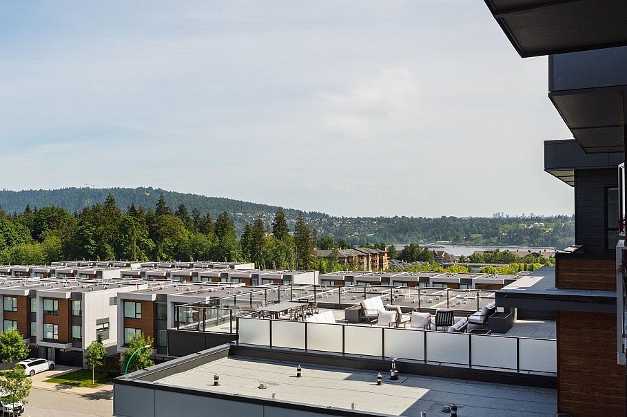 619 3594 Malsum Drive North Vancouver, BC - 2