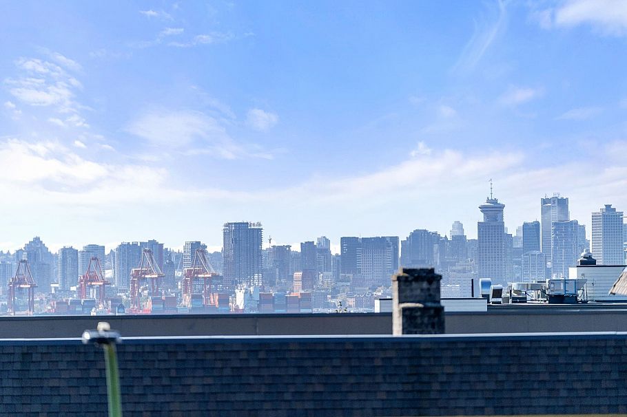 204 150 E 5th Street North Vancouver, BC - 22
