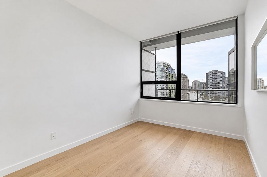 807 1010 Howe Street Vancouver, BC - 12